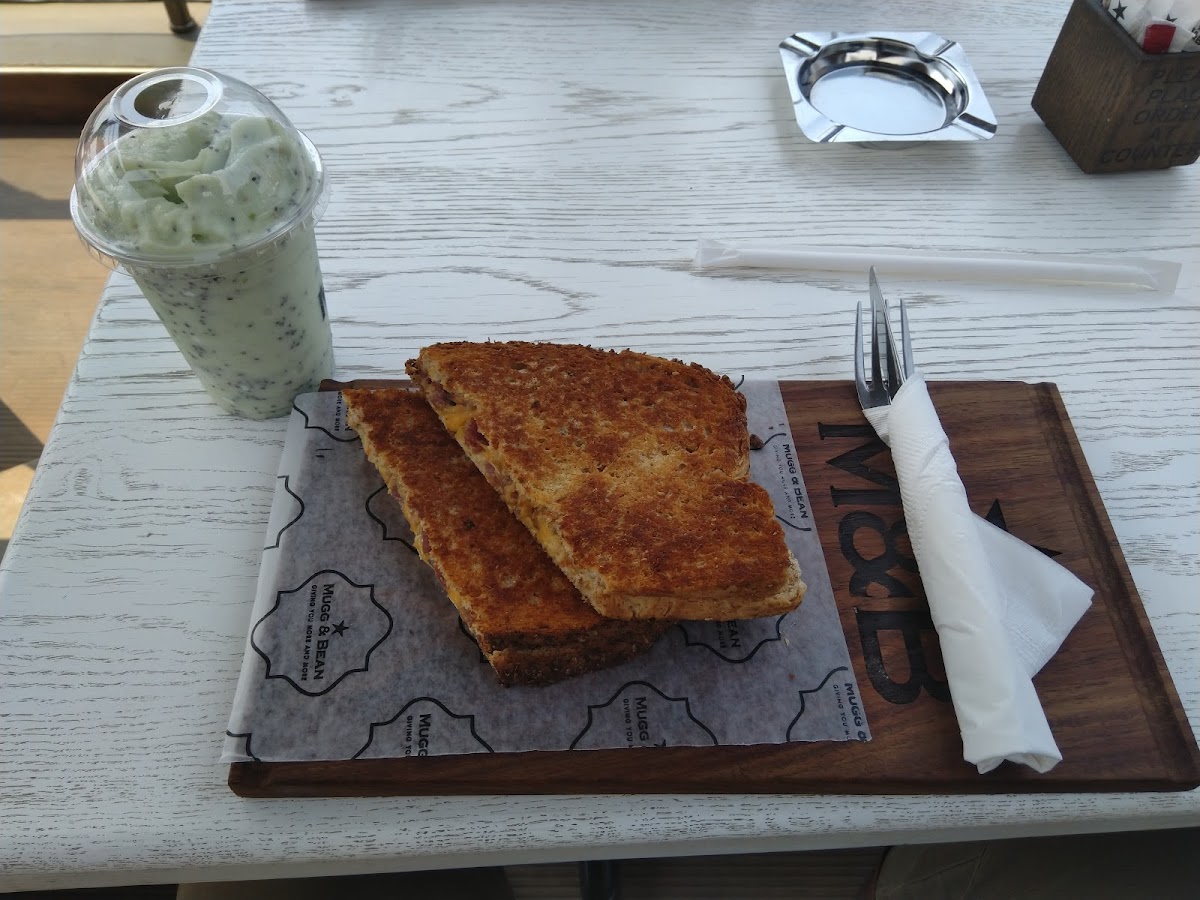 Mugg & Bean On The Move-9